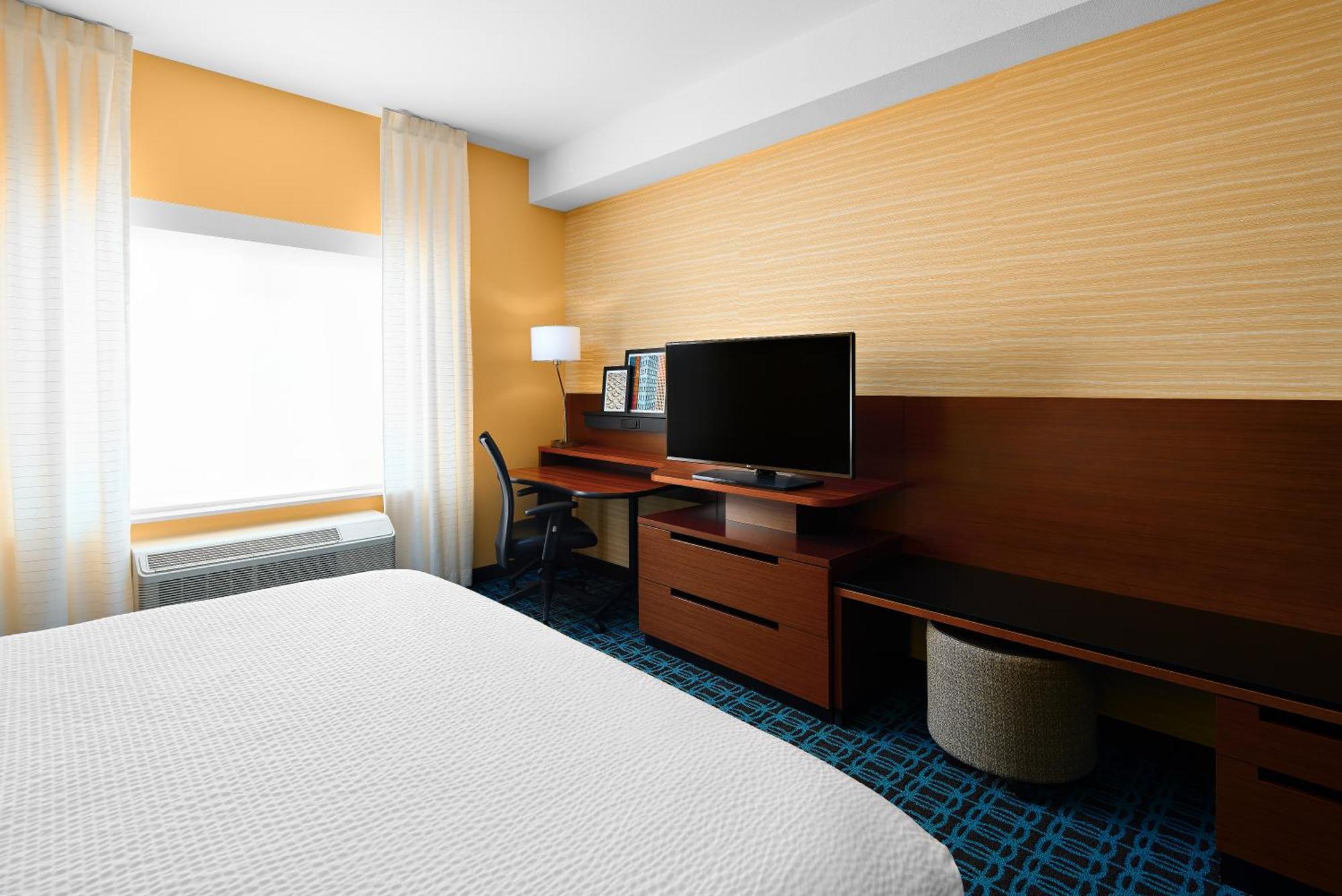 Fairfield Inn & Suites By Marriott Fresno Yosemite International Airport Exterior photo