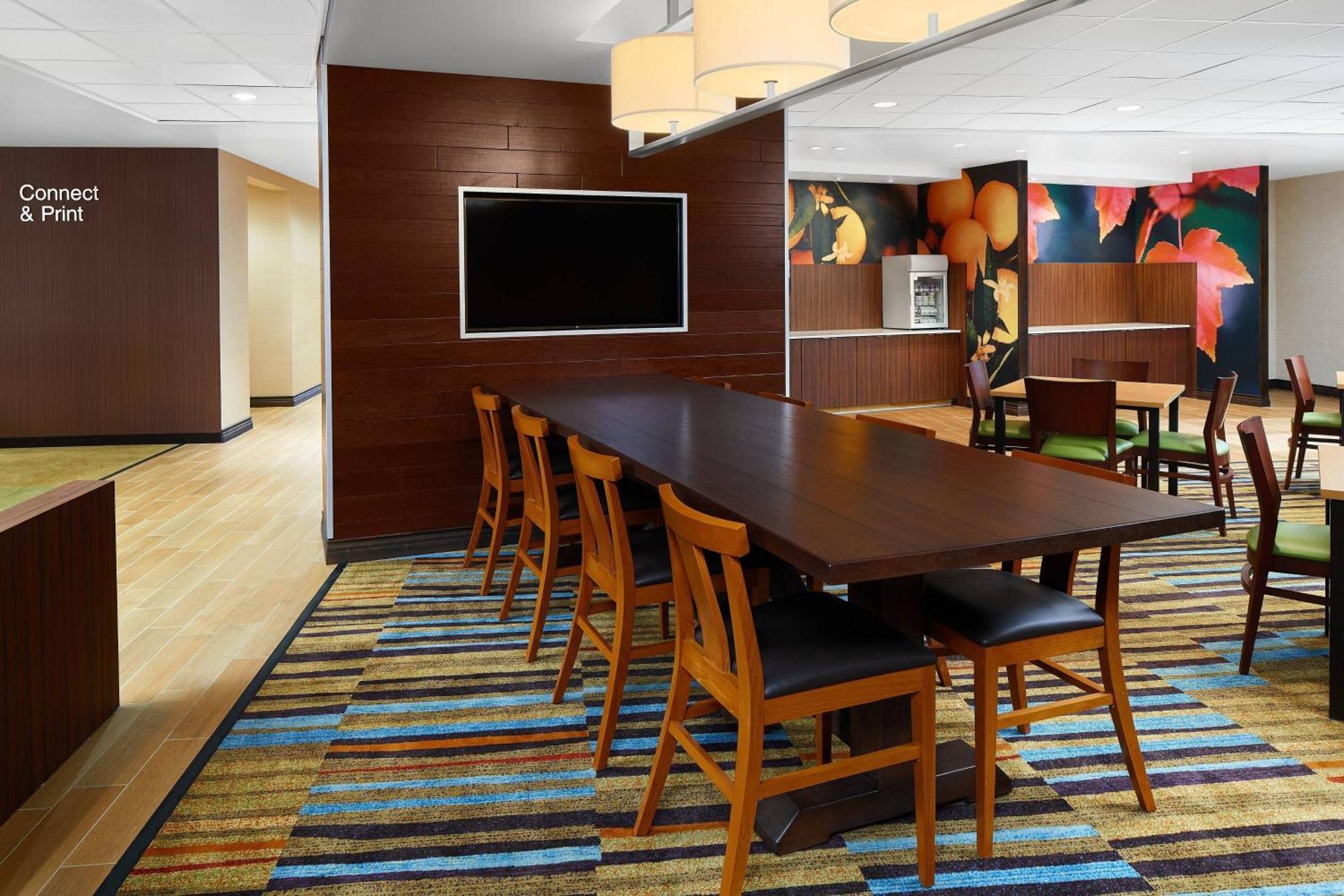 Fairfield Inn & Suites By Marriott Fresno Yosemite International Airport Exterior photo