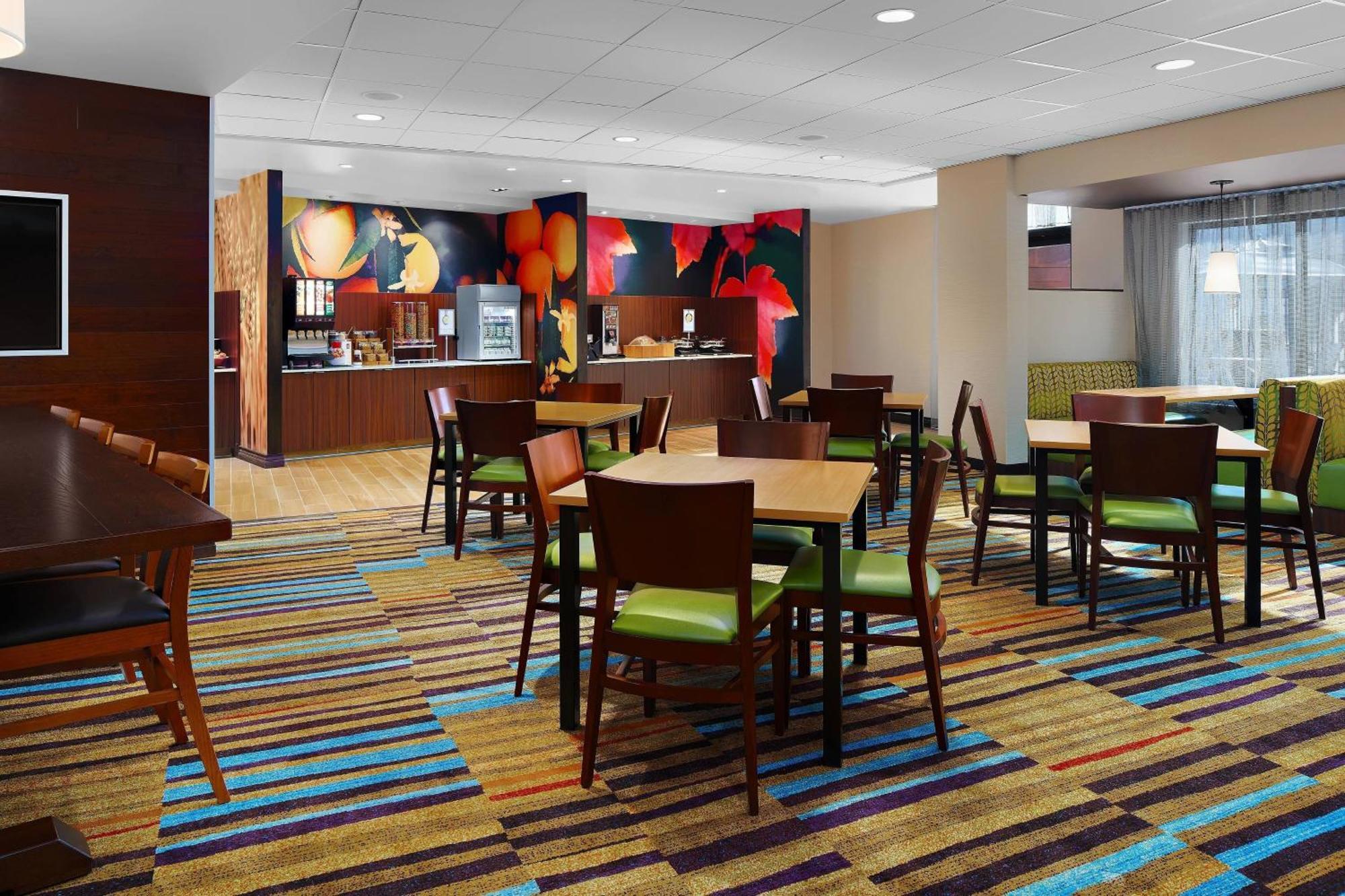 Fairfield Inn & Suites By Marriott Fresno Yosemite International Airport Exterior photo