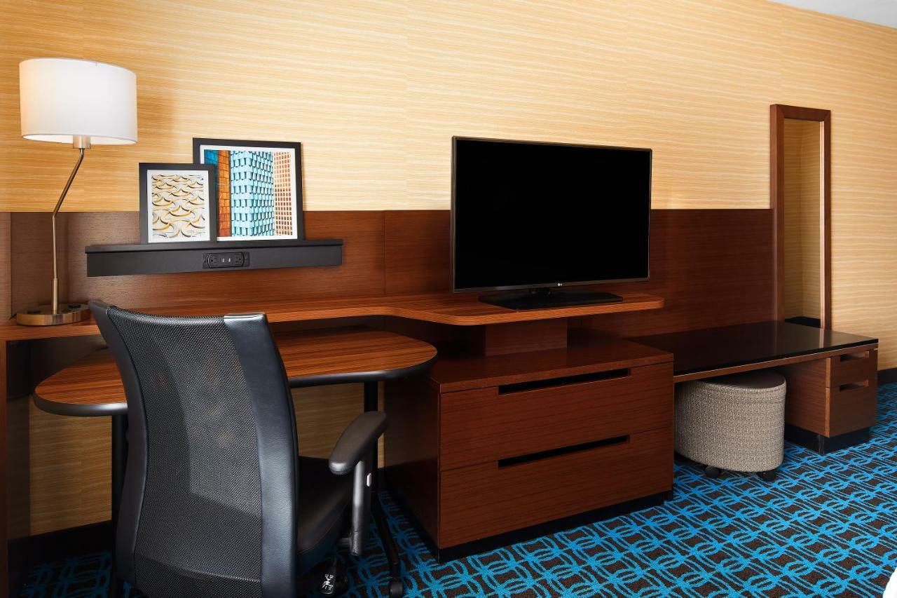 Fairfield Inn & Suites By Marriott Fresno Yosemite International Airport Exterior photo